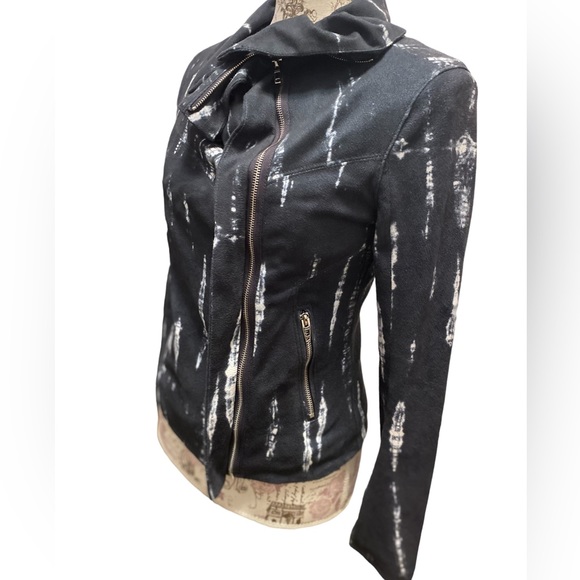 Authentic Blank NYC Navy/Black Suede Jacket - Picture 4 of 15